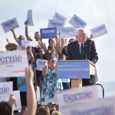 Image: Sanders Promises to Transform Country