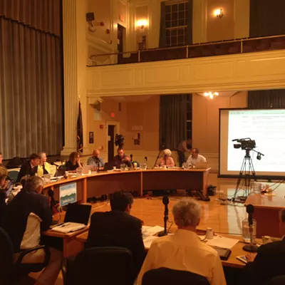 Image: Burlington City Council Backs Plan for Fewer Members