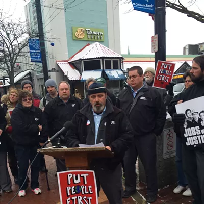 Image: CCTA Bus Drivers Consider Striking, Talks at Impasse