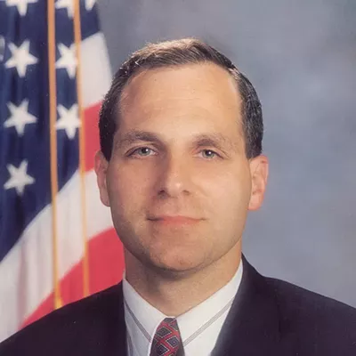 Image: Former FBI Director Louis Freeh Seriously Injured in Barnard Crash