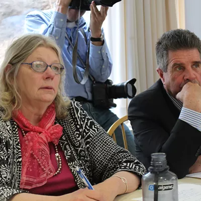 Image: Senate Chair Backtracks on Ethics Panel, Then Un-Backtracks