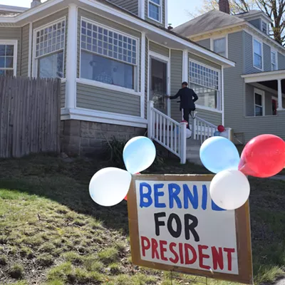 Image: Sanders Plans N.H., Iowa Trips After Vermont Kickoff