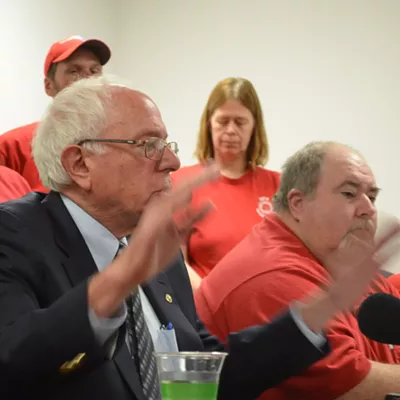 Image: Sanders and Striking Workers Decry FairPoint, Urge Concessions