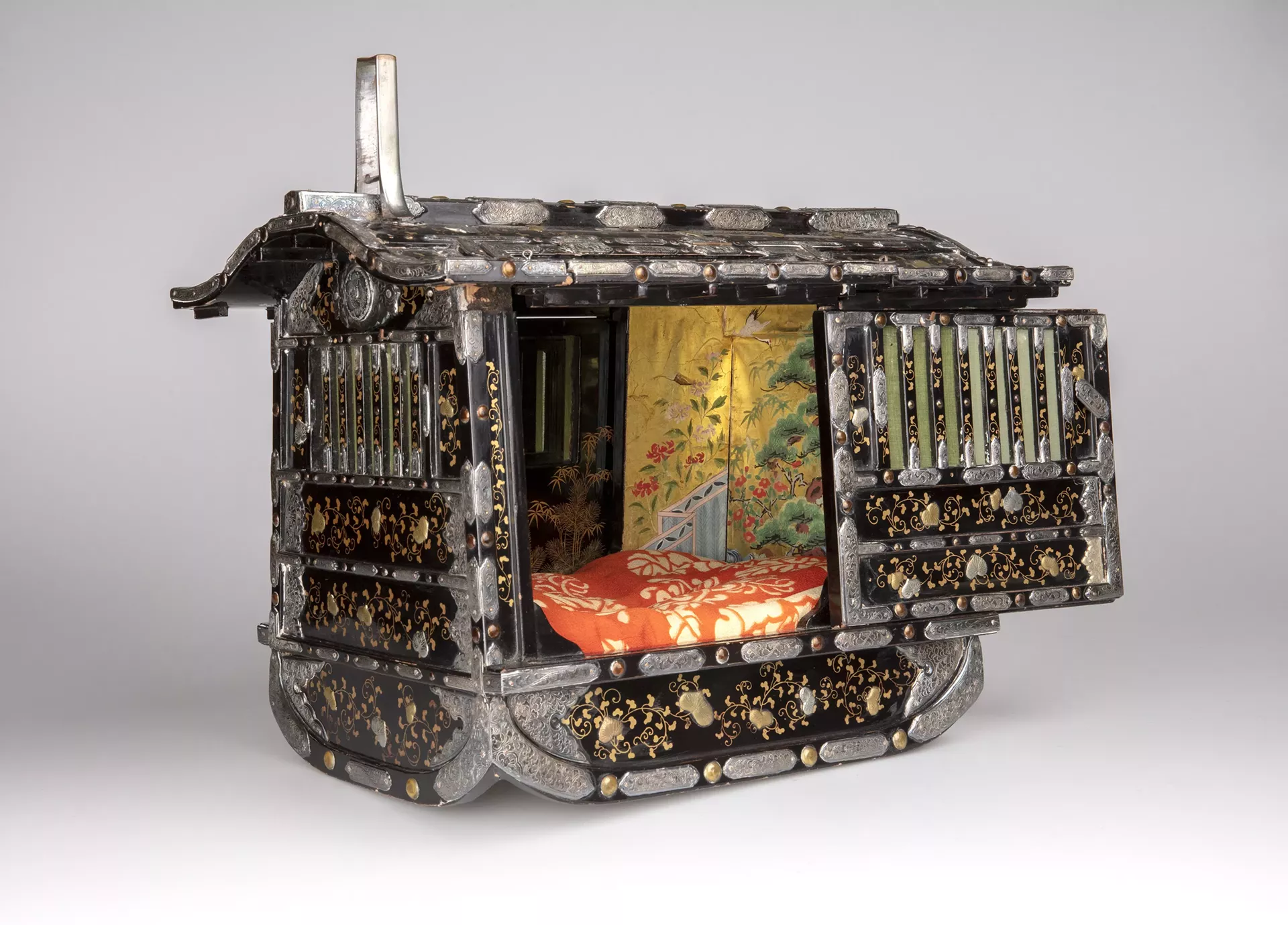 Model litter, Japanese, from Fleming permanent collection