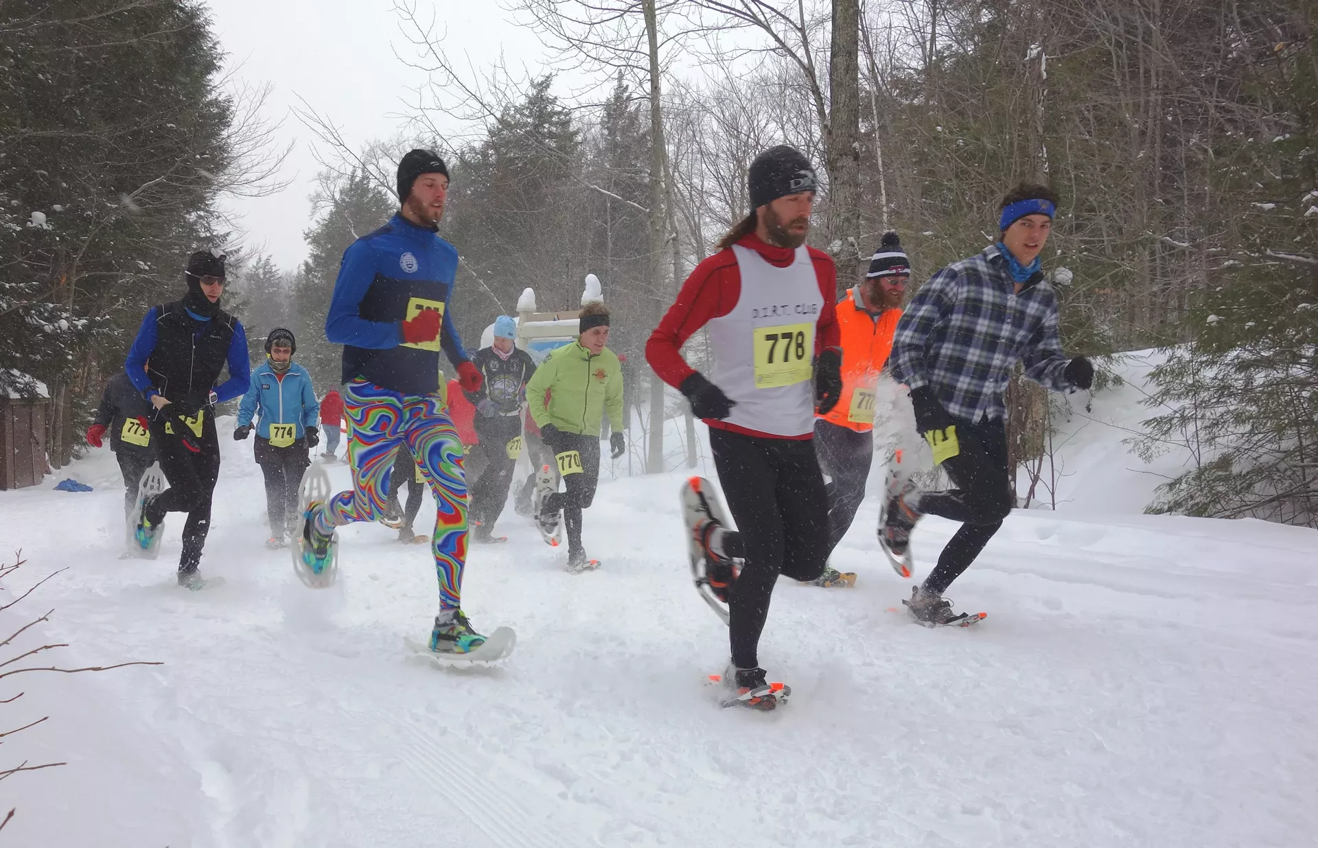 sun.28_sports_northern_vermont_snowshoe_race_family_snowsh.webp