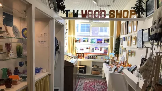 Image: Holiday Pop-Up Shop & Silent Auction