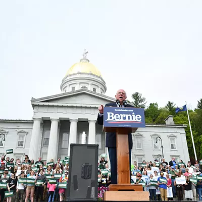 Image: At Homecoming Rally in Montpelier, Bernie Sanders Thanks Vermont