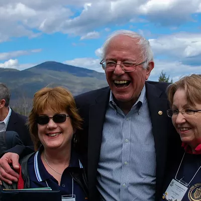 Image: Poll: Sanders Leading Clinton 44 to 37 Percent in New Hampshire