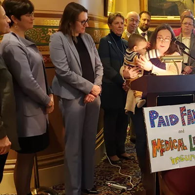 Image: Legislature Passes Paid Family Leave, but Scott Veto Likely