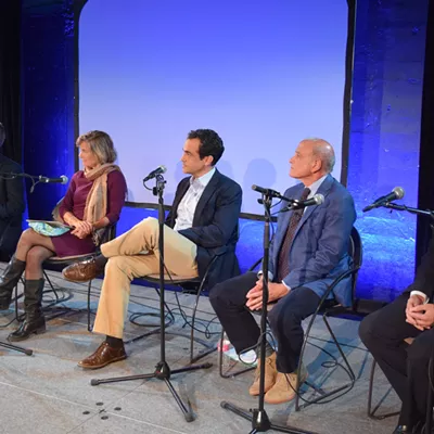 Image: Beer, Broadband and Bonds: Gov Candidates Talk Business Climate