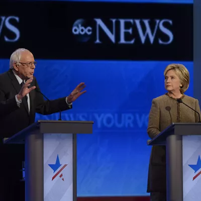 Image: At N.H. Debate, Sanders Apologizes to Clinton for Data Breach