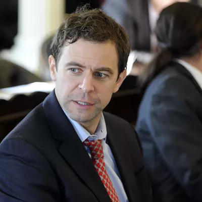 Image: Senate Takes Step to Protect Privacy in Electronic Age