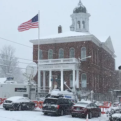 Image: Photos: On the New Hampshire Campaign Trail with Bernie Sanders