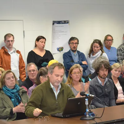 Image: Burlington Teacher Contract Talks Stall