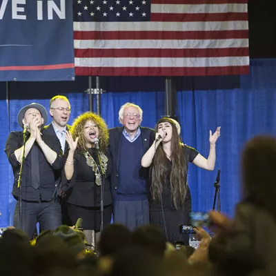 Image: Watch Bernie Sanders and Vermont Musicians Sing 'This Land Is Your Land'