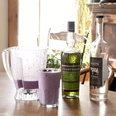 Image: Farmers Market Kitchen: Carthusian Blueberry Shake