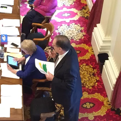 Image: House Gives Preliminary Approval to Increasing Smoking Age to 21