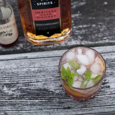 Image: Farmers Market Kitchen: Currant Whiskey Smash