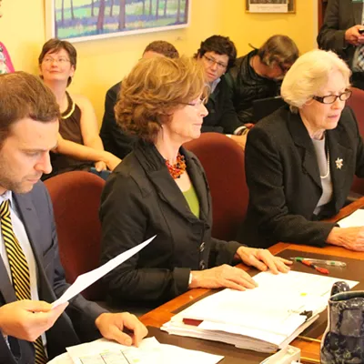 Image: Key Senators Pledge to Increase Wages for Mental Health Workers