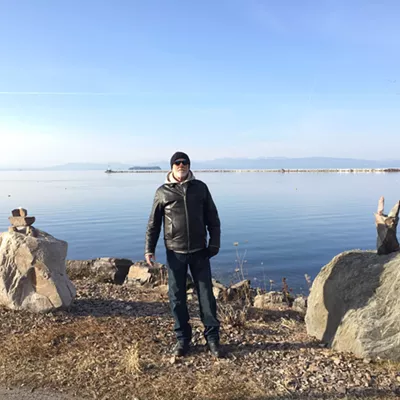 Image: Burlington Man Turns Waterfront Rocks, Driftwood Into Public Art
