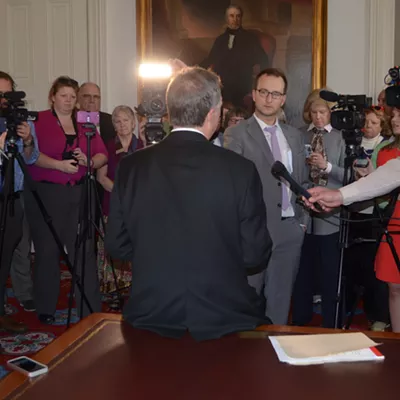 Image: As Scott Threatens Veto, Vermont Budget Faces Uncertain Future
