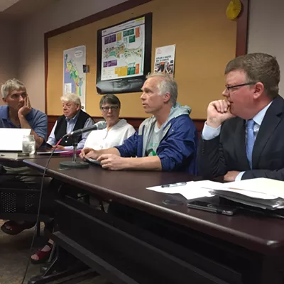 Image: Burlington Telecom Draws Eight Bids, None From Telecom Giants