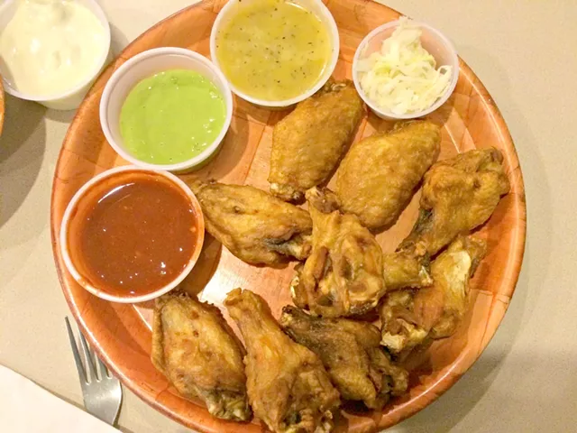Alice Eats: Wicked Wings