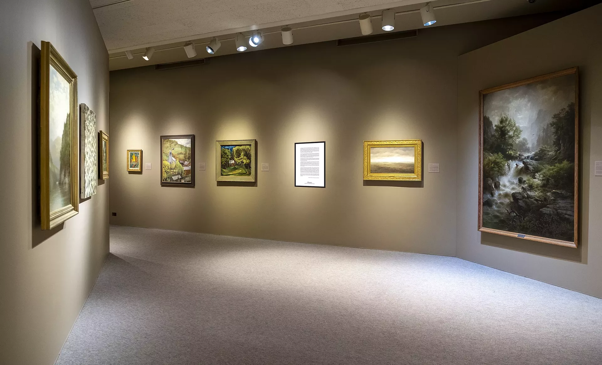 Example of "Absence" missing artwork in the European and American galleries