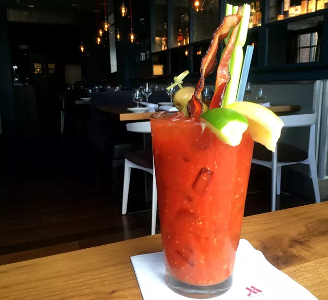 Alice Eats: Benedict Brunch at Bleu
