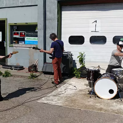 Image: Barbacoa Play Pop-Up Concert in Burlington's Old North End