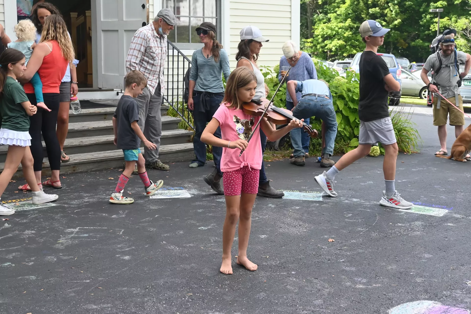 barnard-street-dance-2-credit-linda-treash-cutline-2022-barn.webp