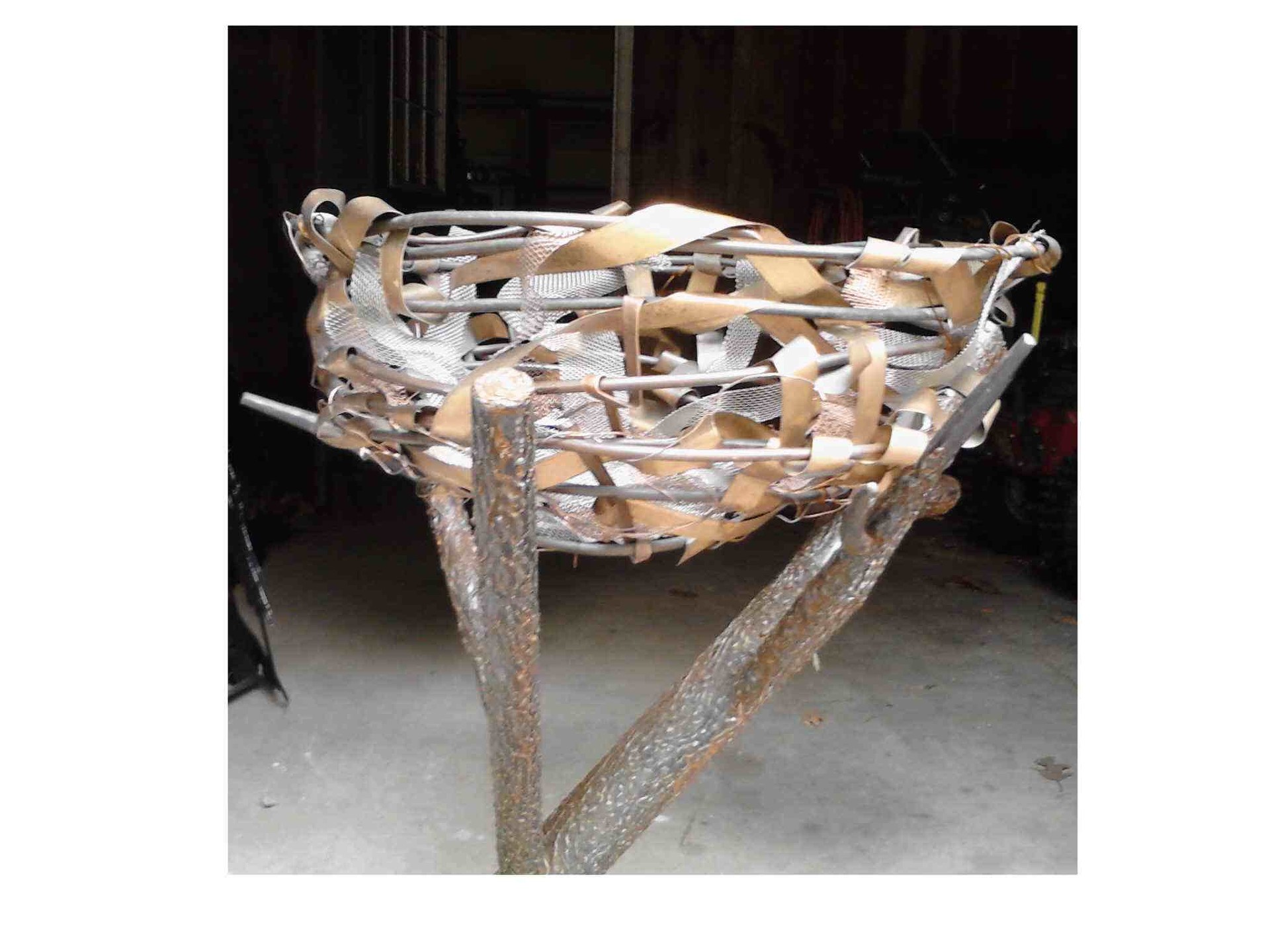 Bird's nest sculpture by Payne Junker