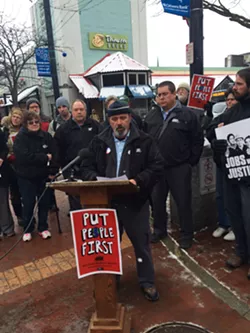 CCTA Bus Drivers Consider Striking, Talks at Impasse