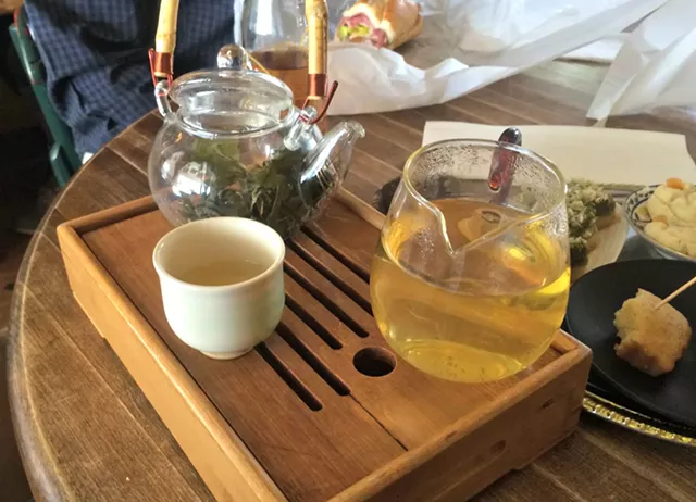 Alice Eats: Stone Leaf Teahouse