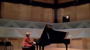 Diana Fanning plays Middlebury's Steinway grand