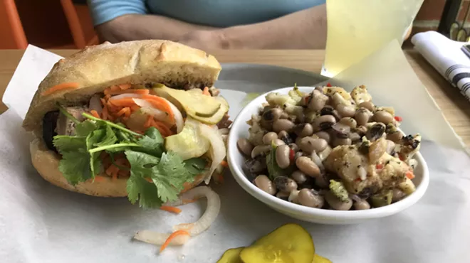 Image: Dining on a Dime: Bluebird Barbecue