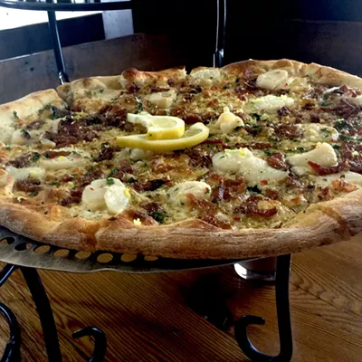 Image: Dining on a Dime: Folino's Pizza in Shelburne