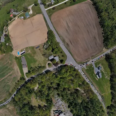 Image: Food Distribution in Middlebury
