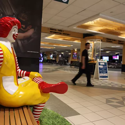 Image: Ghost Planes Haunt Burlington International Airport