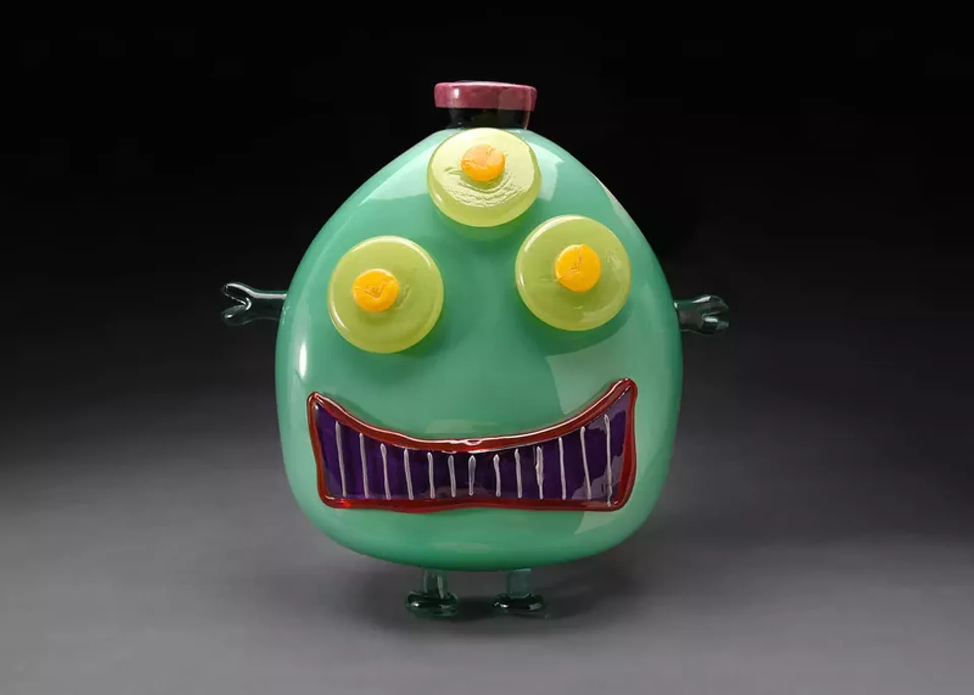 "Jeff" (2019) created in glass by Josh Bernbaum, designed by Leo Elder