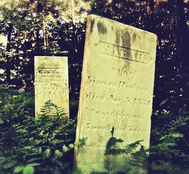 618-gy-gravestones_loomis-hill-cemetery-in-waterbury-_baer.jpg