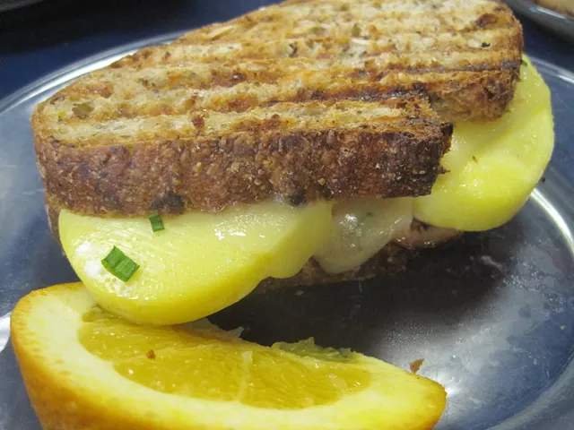 Alice Eats: Red Hen Bakery & Caf&eacute;