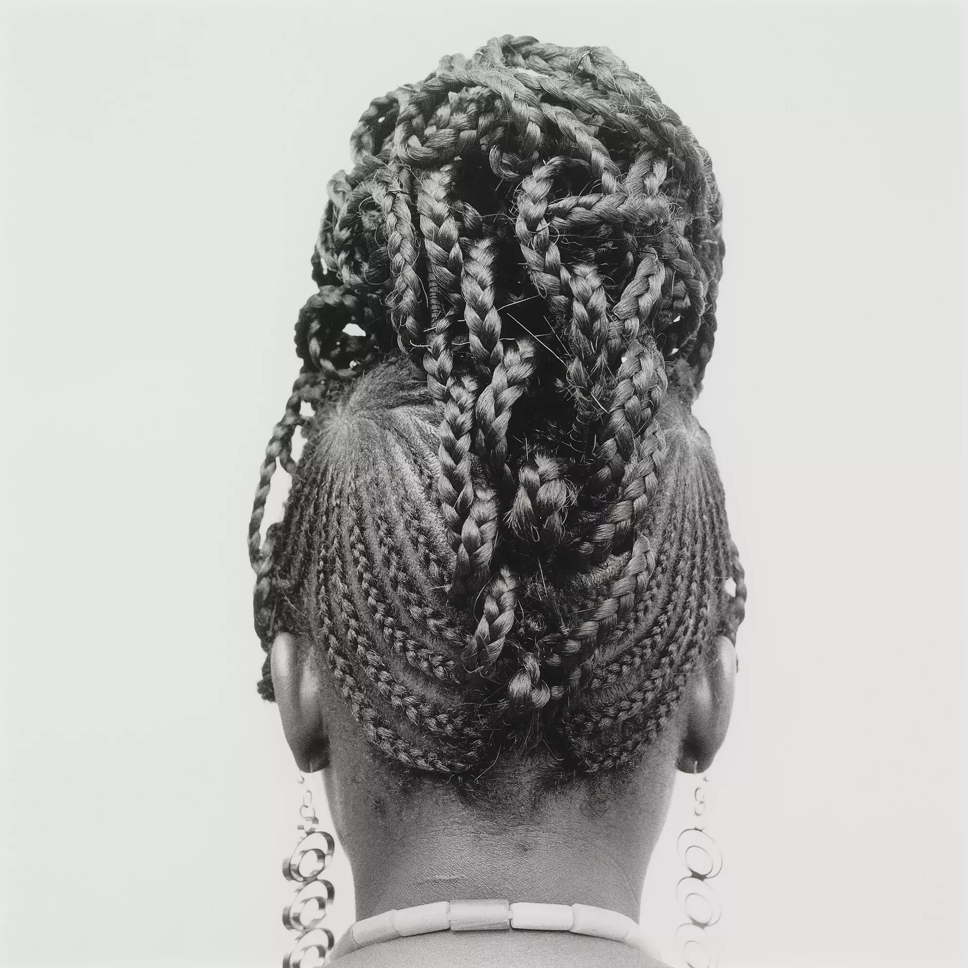"Abebe" by Nigerian photographer J.D. &lsquo;Okhai Ojeikere
