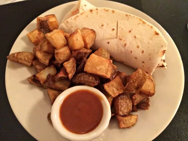 Alice Eats: Uncle Pop Pop's Sandwich & Tapas Shop