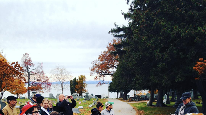Image: Lakeview Cemetery Tour