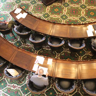 Image: Lawmakers Consider Options for Meeting When New Session Begins