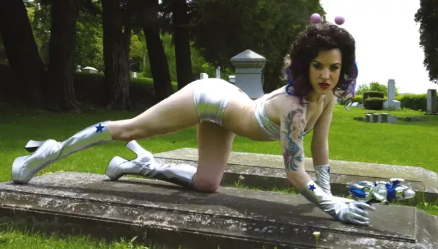The Graveyard Girls Slink Into a Graveyard Near You
