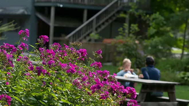 Image: Scenic Spots for Dining Outdoors in Vermont This Summer