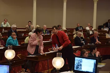 Shumlin Expects to Sign Vaccination Bill