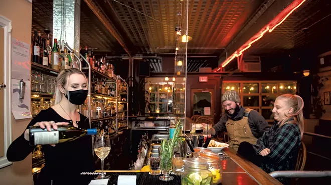 Image: Sipping Barside Again in Burlington, With More Rules and Less Company